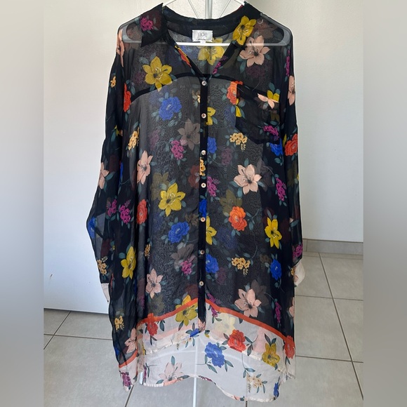 Johnny Was Tops - Johnny Was Jade Hunni Silk Blouse in the Wild Blooms print